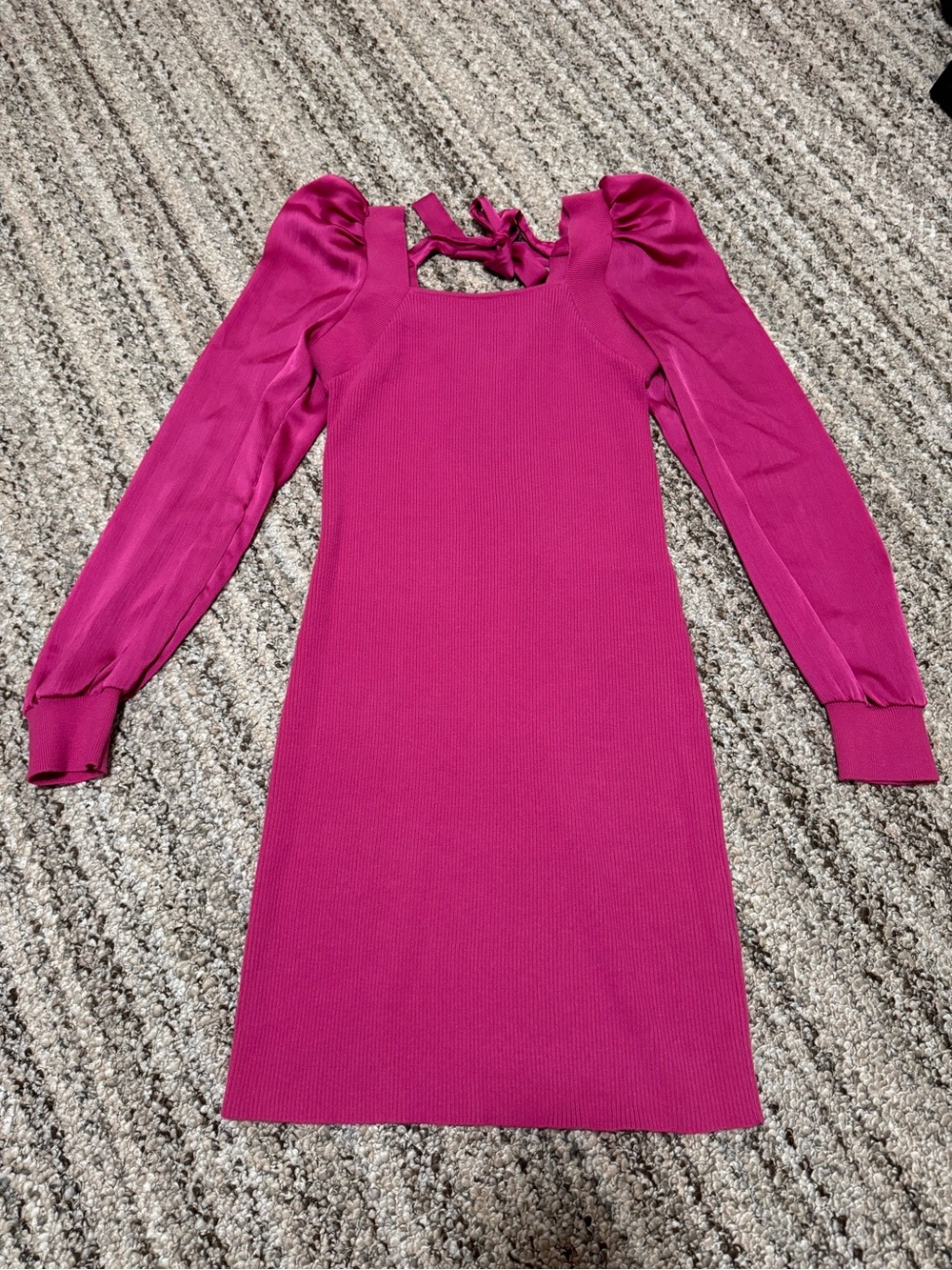 Cato Tie-Back Puff Sleeve Dress in Fuchsia Pink